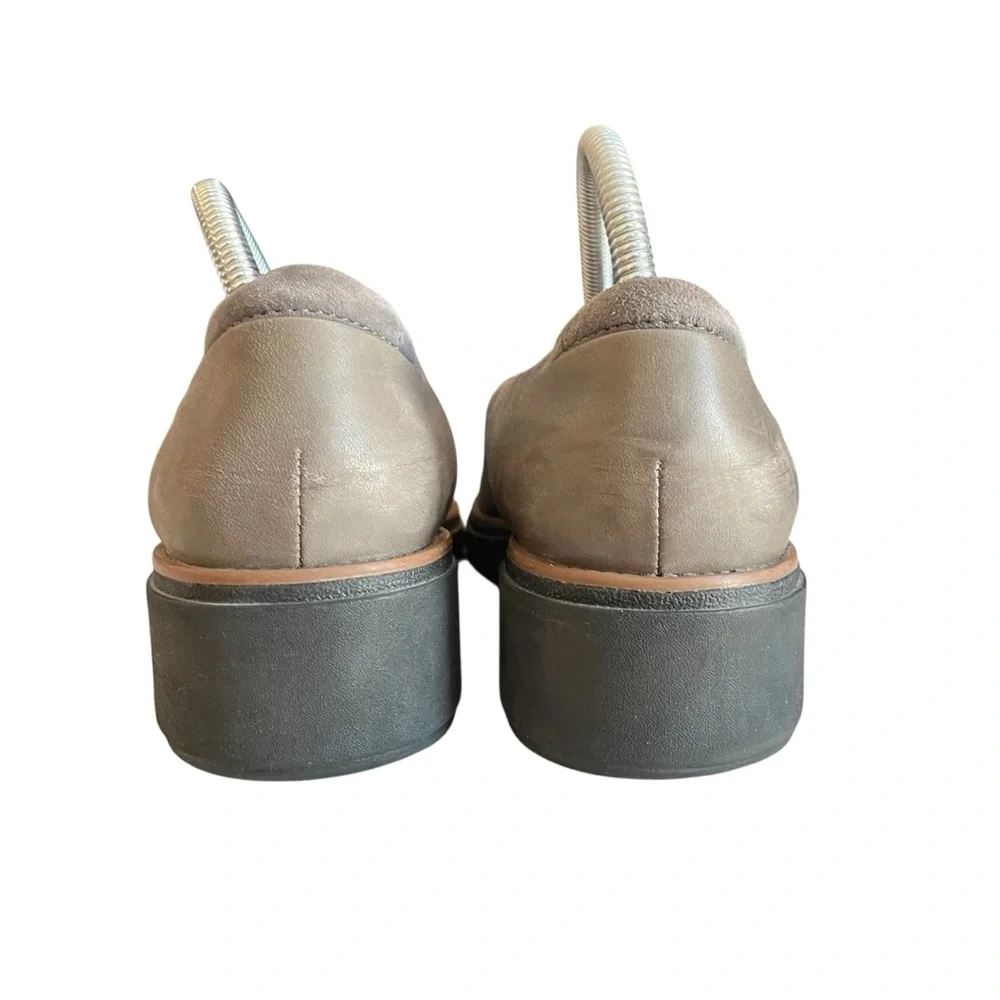 Clarks Women's Slip-On Loafer Shoes‎